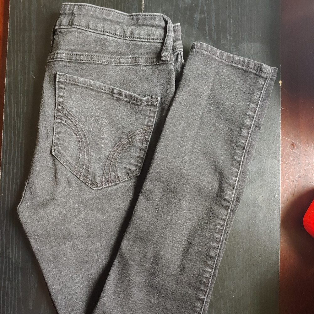 💕🎉 2/$10 Hollister Jeans